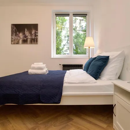 Apartment K22 *